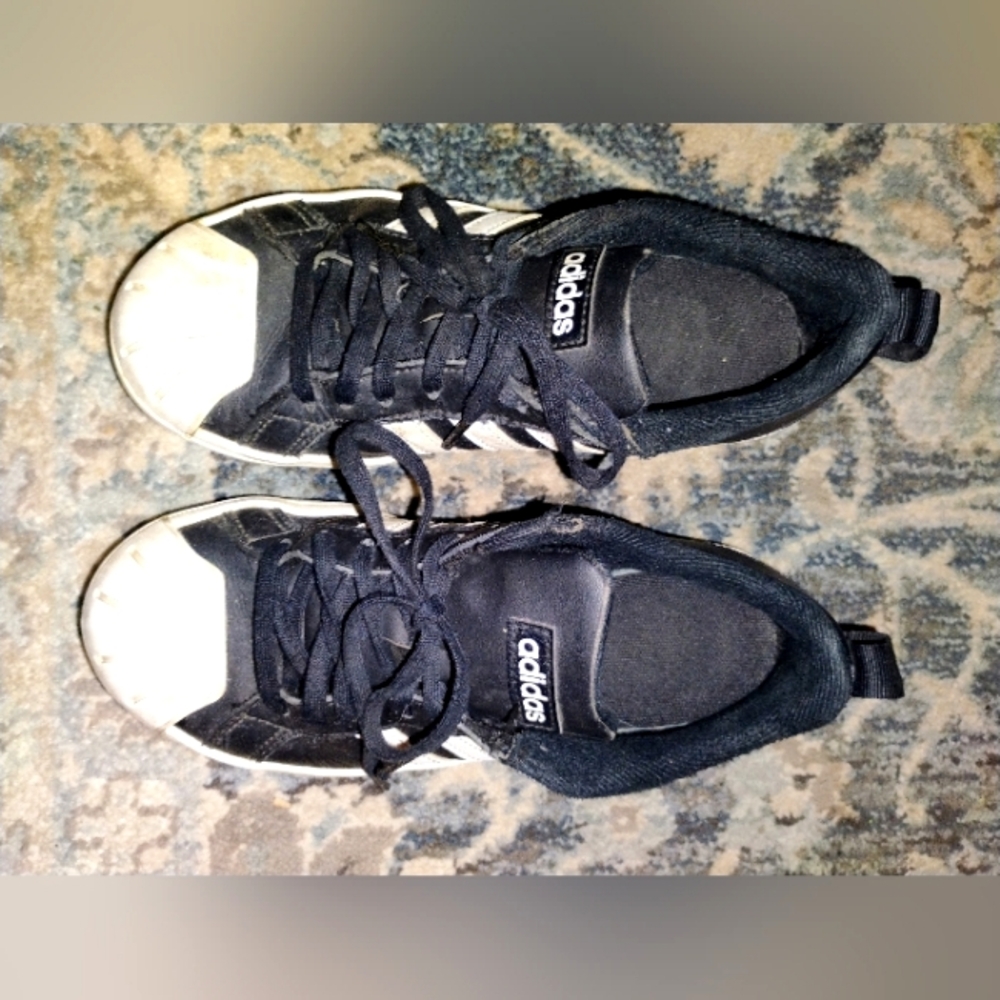 Kids ADIDAS shoes black and white, hard shell. Size 4
